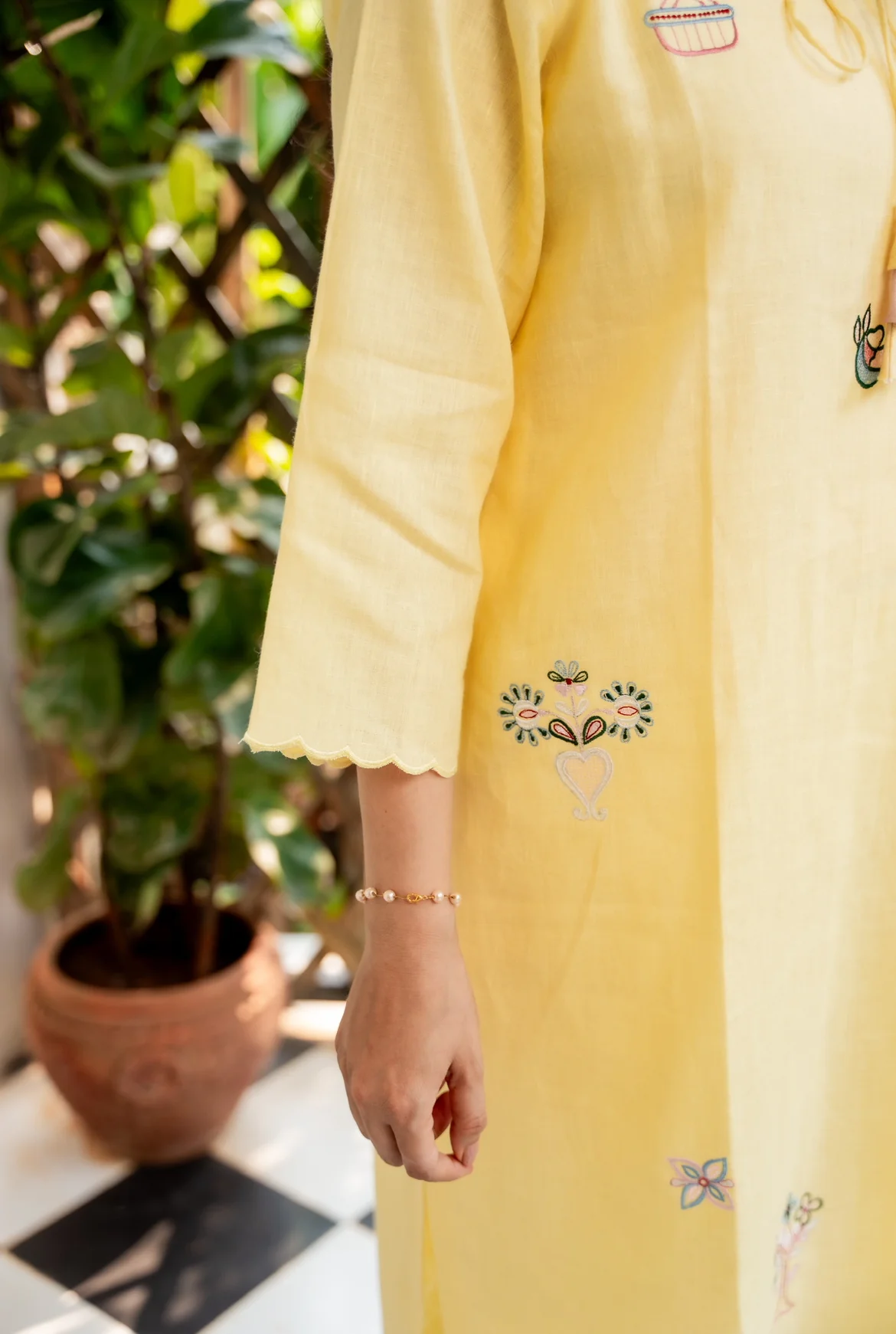 Macaroon Lime Linen Kurta Set - Image 2